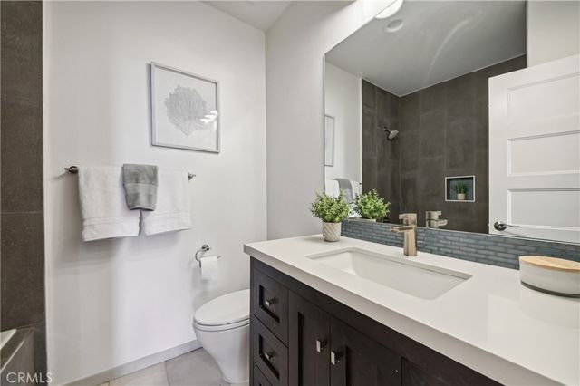 1707 Pacific Coast 506, Hermosa Beach, CA 90254