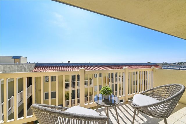 1707 Pacific Coast 506, Hermosa Beach, CA 90254