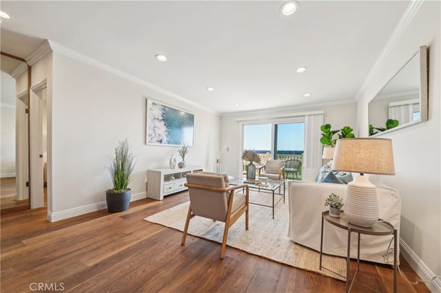 1707 Pacific Coast 506, Hermosa Beach, CA 90254