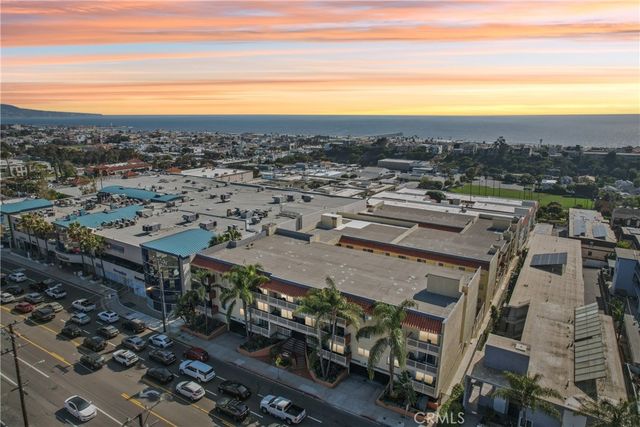 1707 Pacific Coast 506, Hermosa Beach, CA 90254