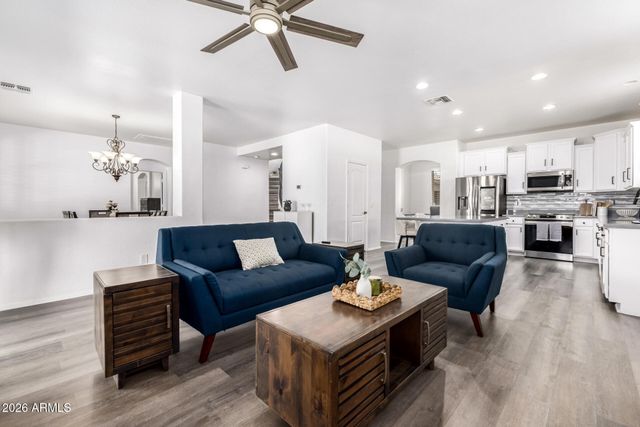 7230 W ELLIS Street, Laveen, AZ 85339