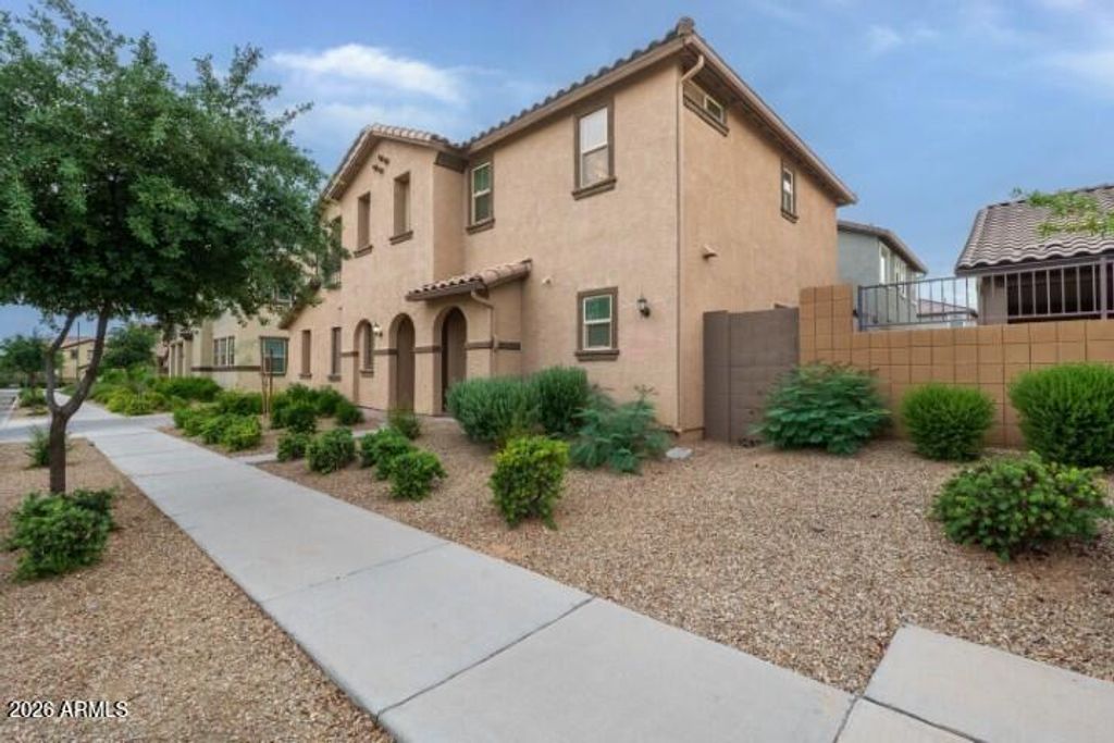 Image 5 of property listing at 11692 N 165TH Lane, Surprise, AZ 85388