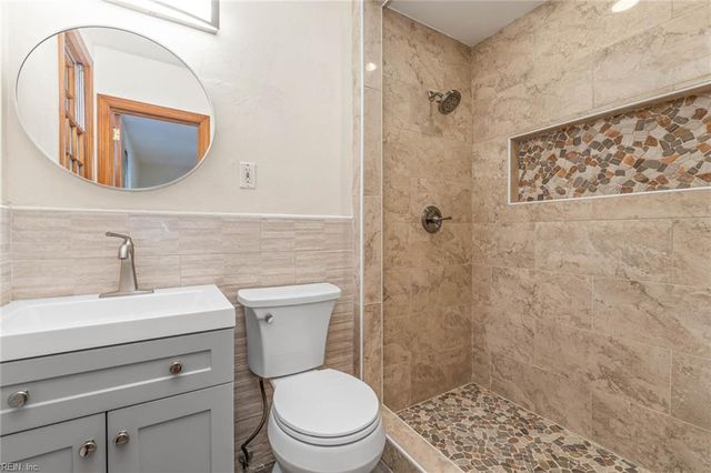 276 Bridgeview CIR, Chesapeake, VA 23322