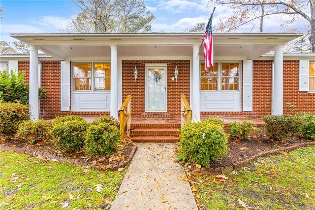 276 Bridgeview CIR, Chesapeake, VA 23322