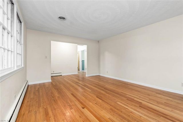 276 Bridgeview CIR, Chesapeake, VA 23322