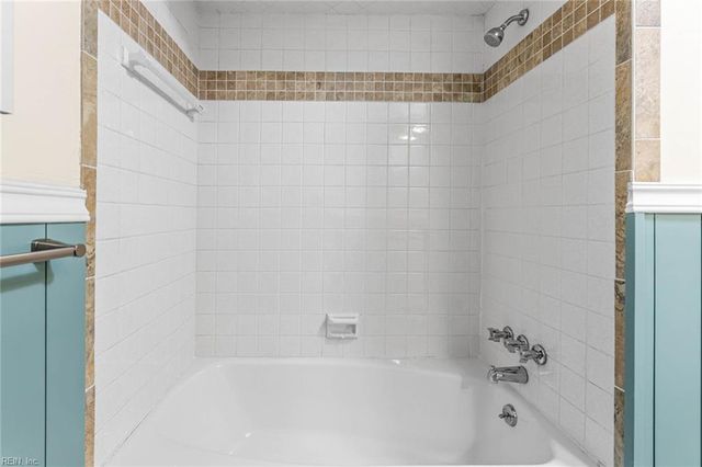 276 Bridgeview CIR, Chesapeake, VA 23322