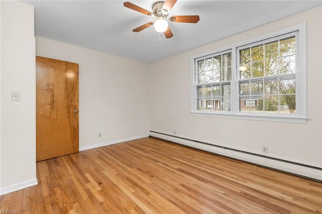 276 Bridgeview CIR, Chesapeake, VA 23322