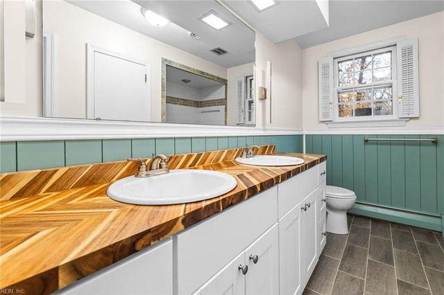 276 Bridgeview CIR, Chesapeake, VA 23322