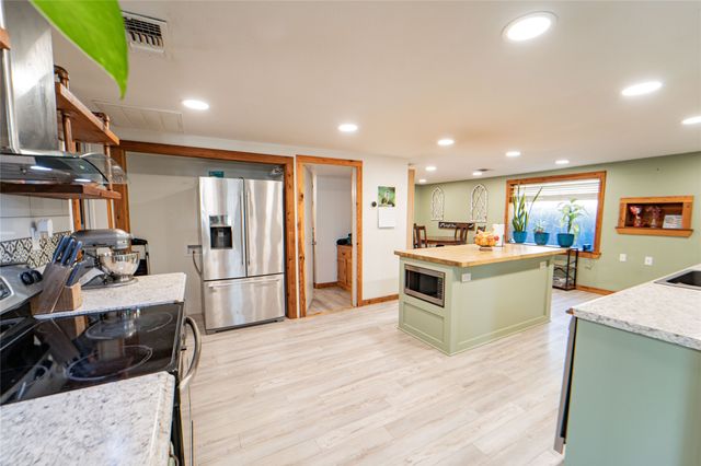 206 E 2nd Street, Breckenridge, TX 76424