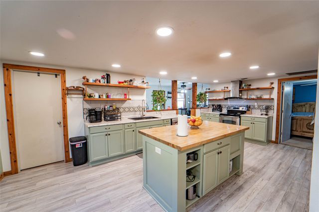 206 E 2nd Street, Breckenridge, TX 76424