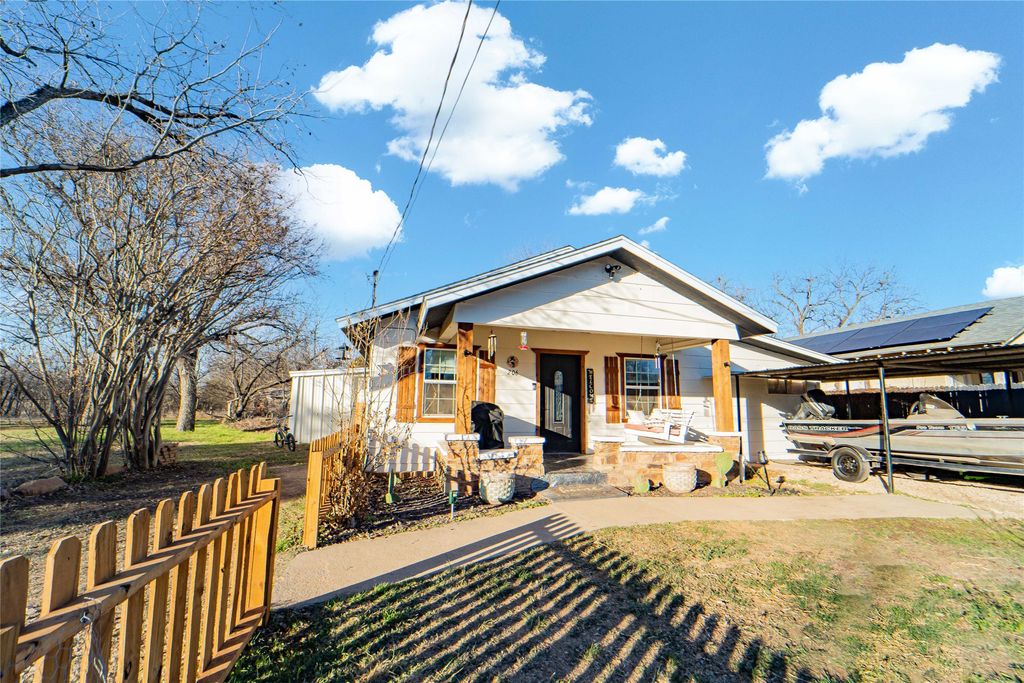 206 E 2nd Street, Breckenridge, TX 76424