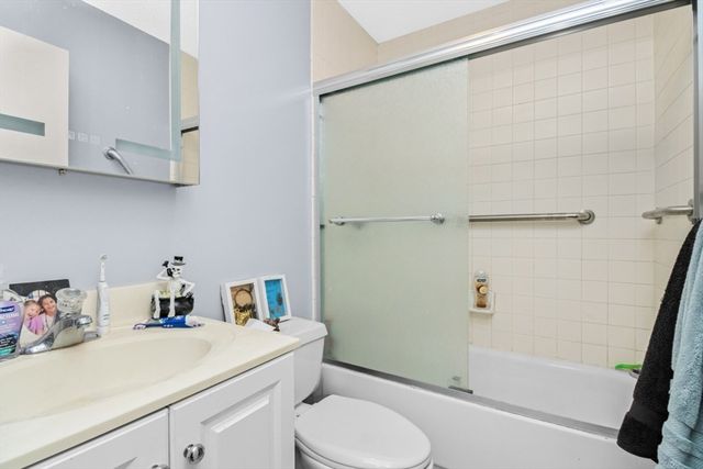 44 Washington St 1113, Brookline, MA 02446