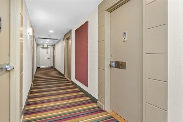 44 Washington St 1113, Brookline, MA 02446