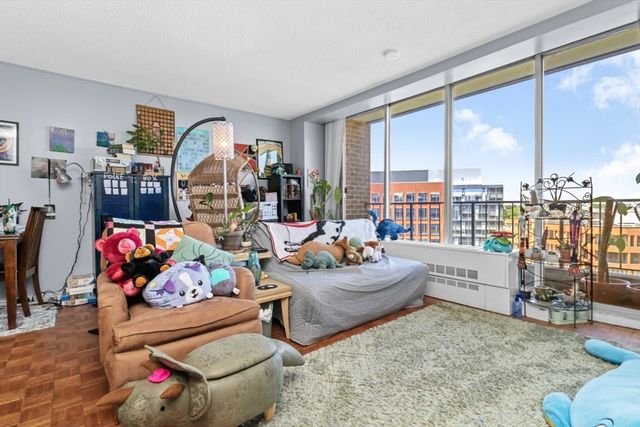44 Washington St 1113, Brookline, MA 02446