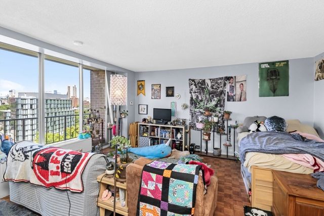 44 Washington St 1113, Brookline, MA 02446