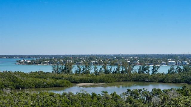 1750 BENJAMIN FRANKLIN DRIVE F, Sarasota, FL 34236