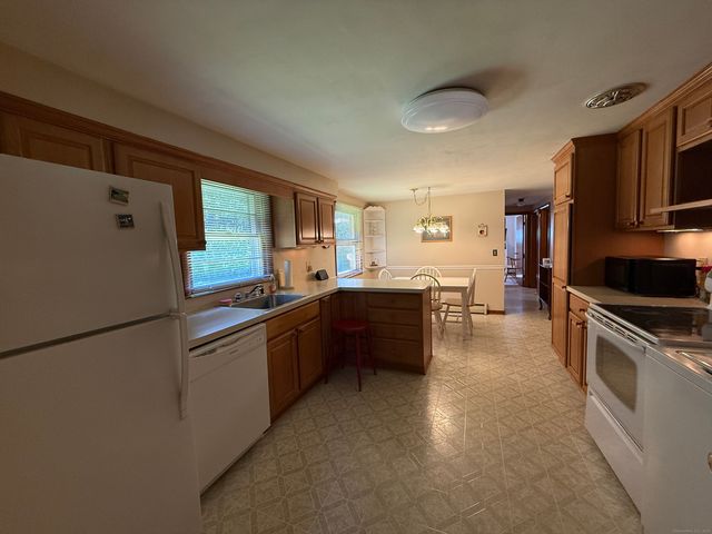 157 Edgewood Drive, Torrington, CT 06790