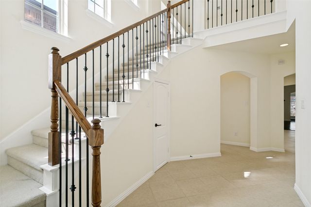 412 Eastland Drive, Lewisville, TX 75056