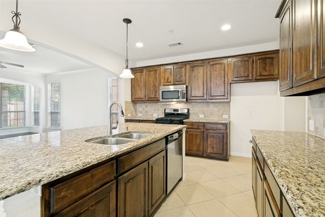 412 Eastland Drive, Lewisville, TX 75056