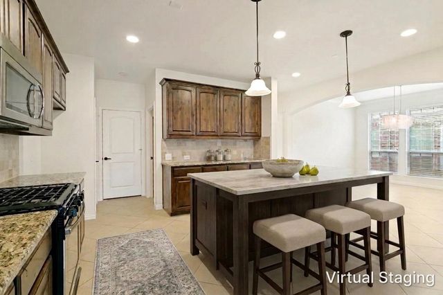 412 Eastland Drive, Lewisville, TX 75056
