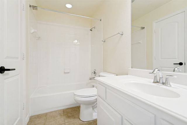 412 Eastland Drive, Lewisville, TX 75056
