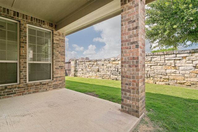 412 Eastland Drive, Lewisville, TX 75056