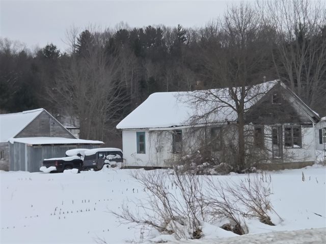 13774 S Maple Island Road, Twin Lake, MI 49457