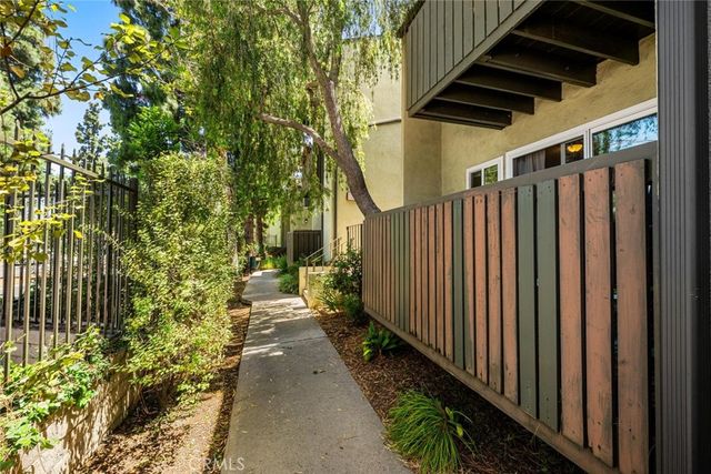 4903 Indian Wood 110, Culver City, CA 90230