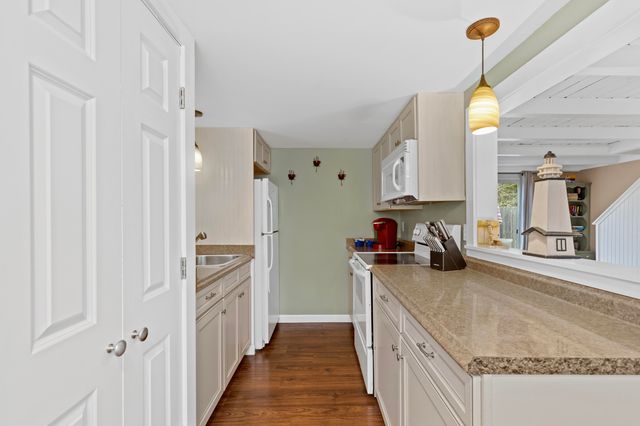78 Upper County Road A & B, Dennis, MA 02638