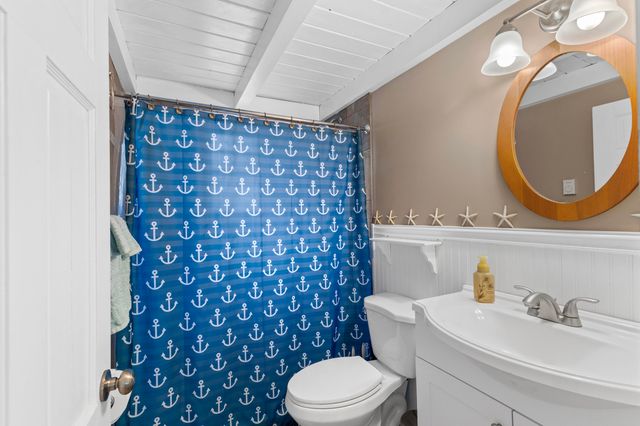 78 Upper County Road A & B, Dennis, MA 02638