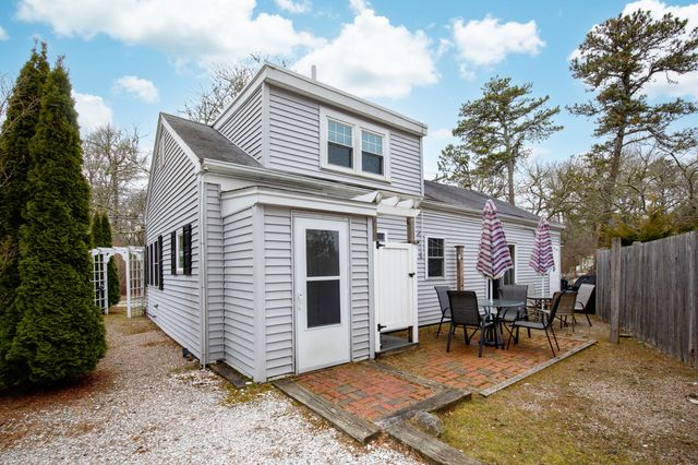 78 Upper County Road A & B, Dennis, MA 02638