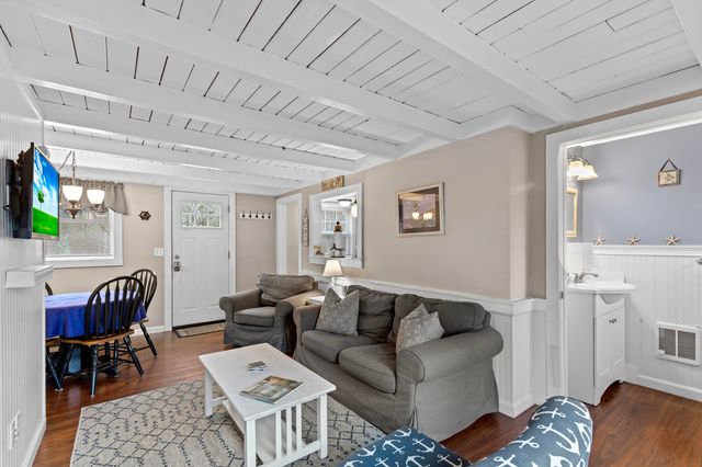 78 Upper County Road A & B, Dennis, MA 02638