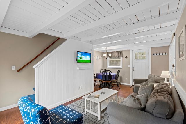 78 Upper County Road A & B, Dennis, MA 02638