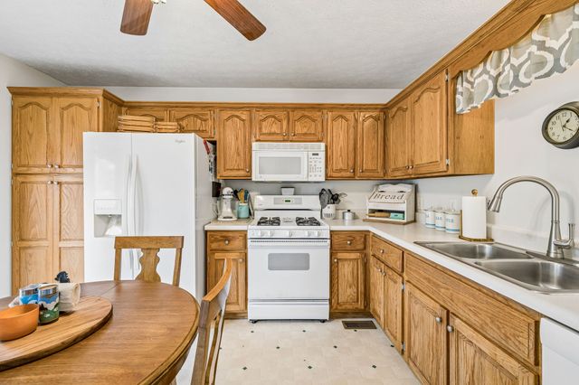 325 Thurman Kepley Rd, Portland, TN 37148