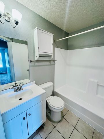 5305 Woodland Oaks CT B, Austin, TX 78744