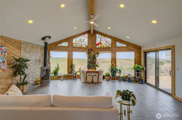 35405 F Place, Ocean Park, WA 98640