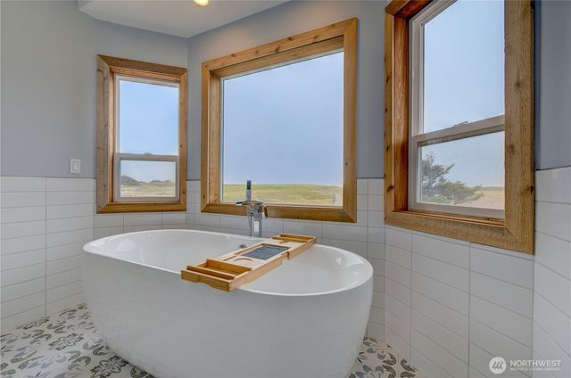 35405 F Place, Ocean Park, WA 98640