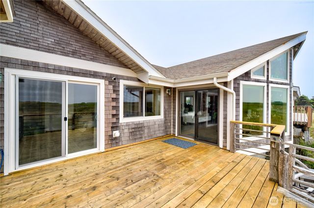 35405 F Place, Ocean Park, WA 98640