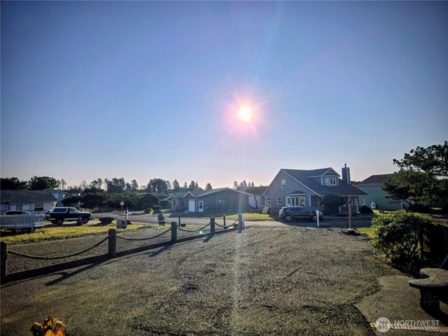 35405 F Place, Ocean Park, WA 98640