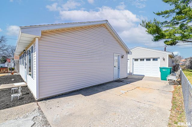 408 ROSEWOOD Drive, Washington, IL 61571