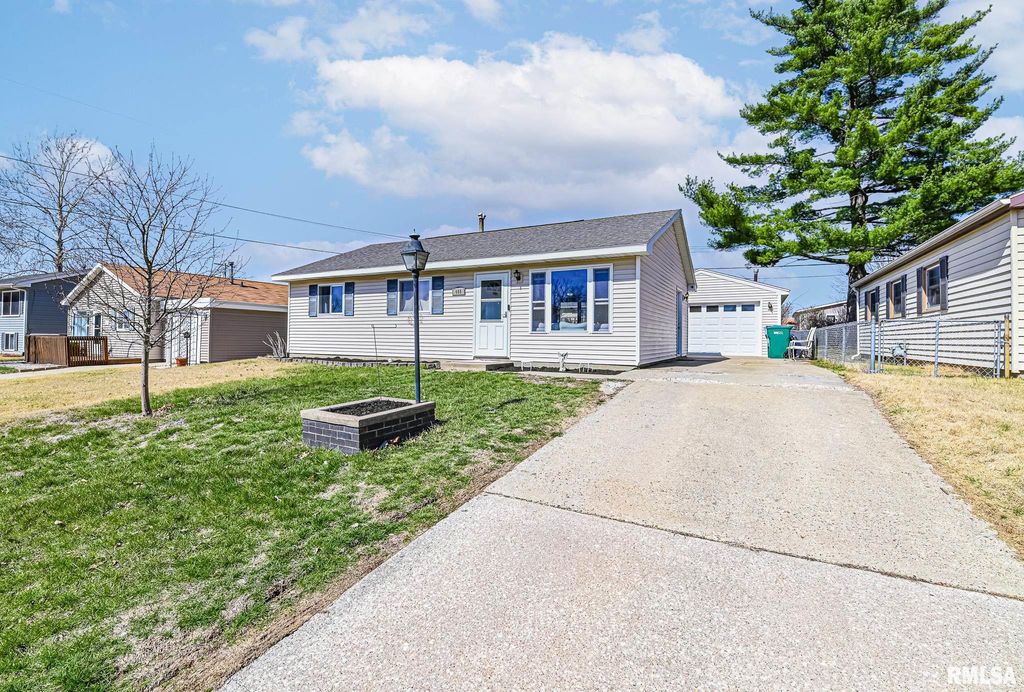 408 ROSEWOOD Drive, Washington, IL 61571