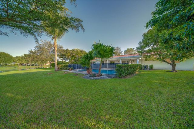 7460 SW 109th Ter, Pinecrest, FL 33156