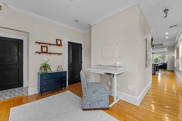 45 Pearl 3, Boston, MA 02125
