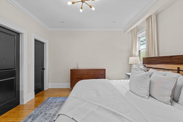 45 Pearl 3, Boston, MA 02125