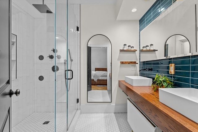 45 Pearl 3, Boston, MA 02125