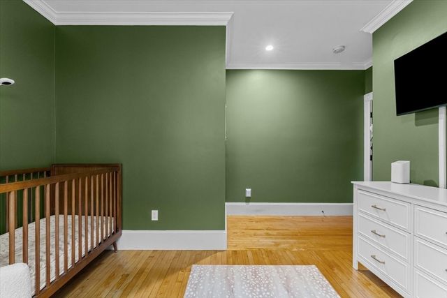 45 Pearl 3, Boston, MA 02125