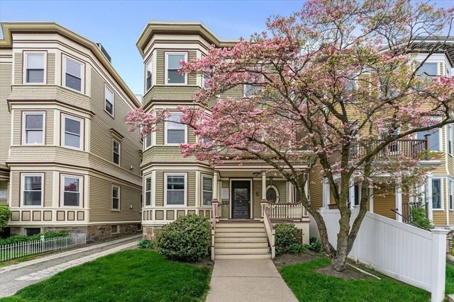 45 Pearl 3, Boston, MA 02125