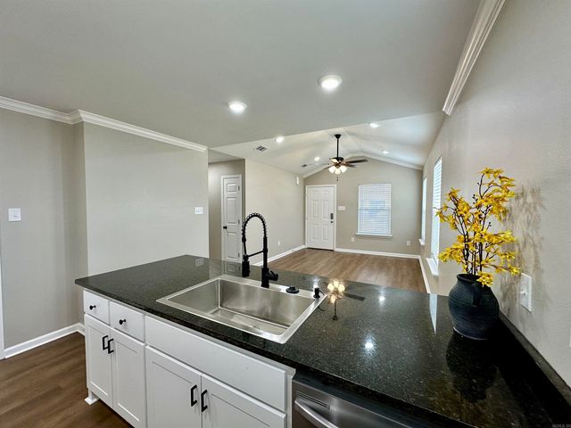 110 N Monroe Street, Cabot, AR 72023