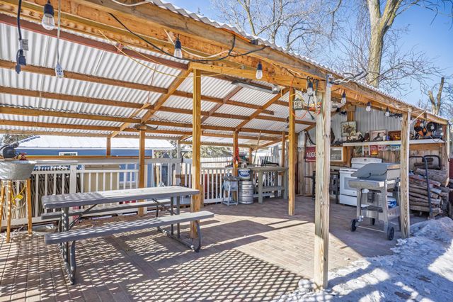 4201 Aquila Avenue N, New Hope, MN 55428