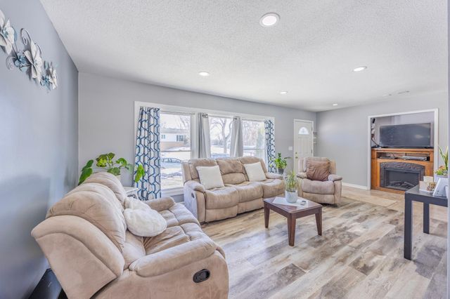 4201 Aquila Avenue N, New Hope, MN 55428